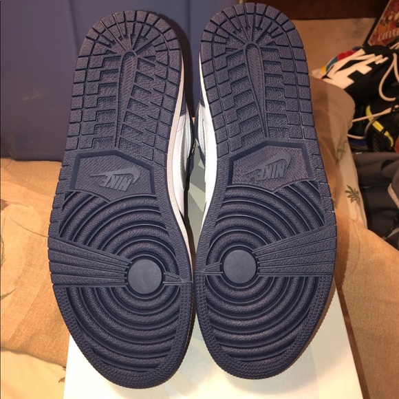 Jordan 1 - Picture 4 of 6